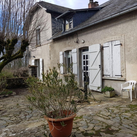  Annonces LUBERSAC : Maison / Villa | SAINT-JULIEN-LE-VENDOMOIS (19210) | 130 m2 | 134 000 € 