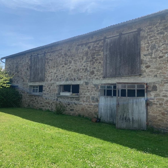  Annonces LUBERSAC : Autres | MEUZAC (87380) | 220 m2 | 34 800 € 