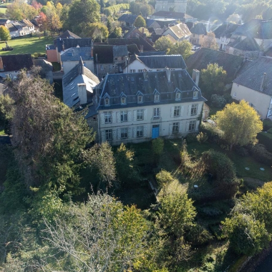 AGENCE IMMO COUR ET JARDIN : House | LUBERSAC (19210) | 650.00m2 | 668 800 € 
