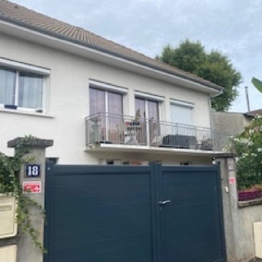  Annonces LUBERSAC : Maison / Villa | LIMOGES (87100) | 140 m2 | 233 700 € 