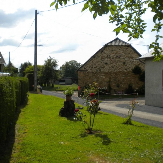  Annonces LUBERSAC : Maison / Villa | SALON-LA-TOUR (19510) | 85 m2 | 139 000 € 