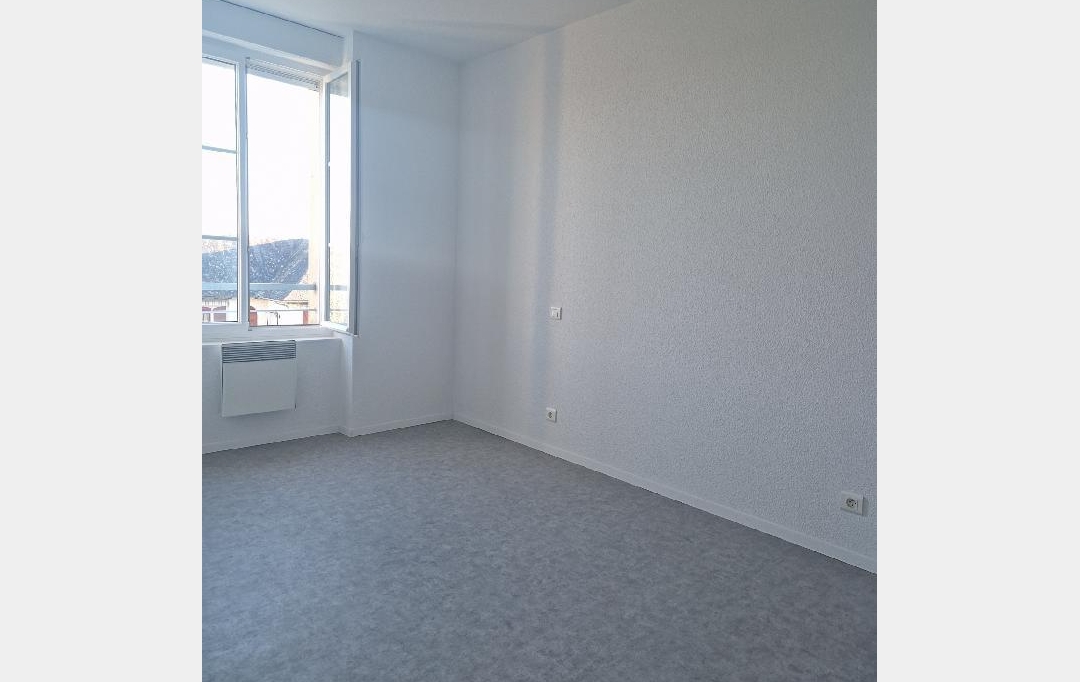 AGENCE IMMO COUR ET JARDIN : Appartement | LUBERSAC (19210) | 49 m2 | 420 € 