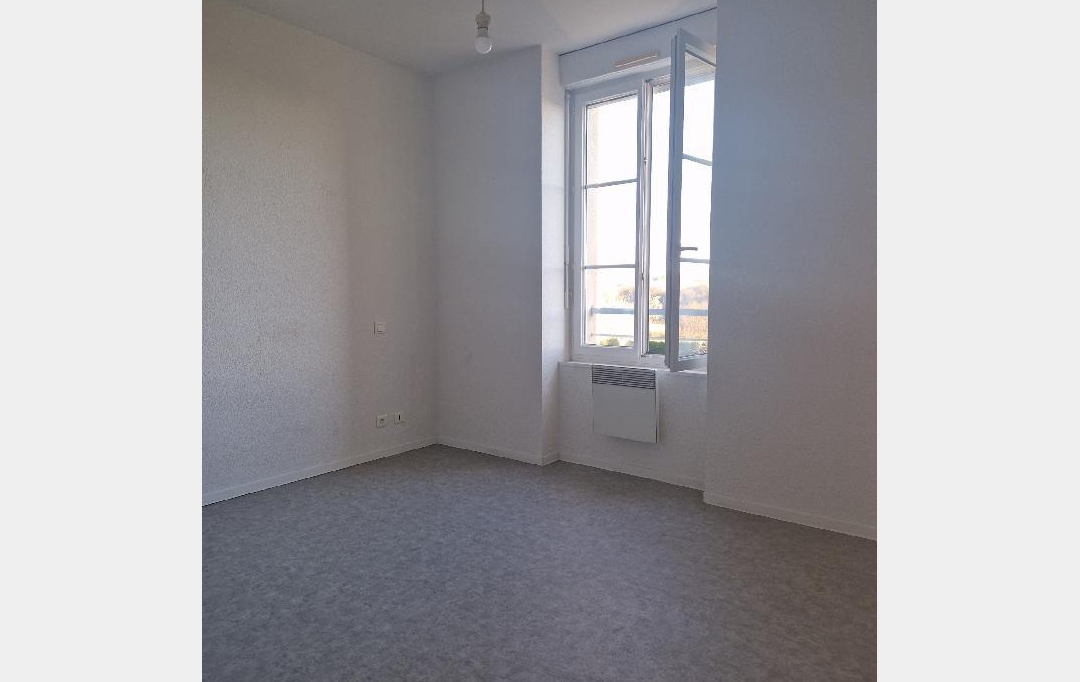 AGENCE IMMO COUR ET JARDIN : Appartement | LUBERSAC (19210) | 49 m2 | 420 € 