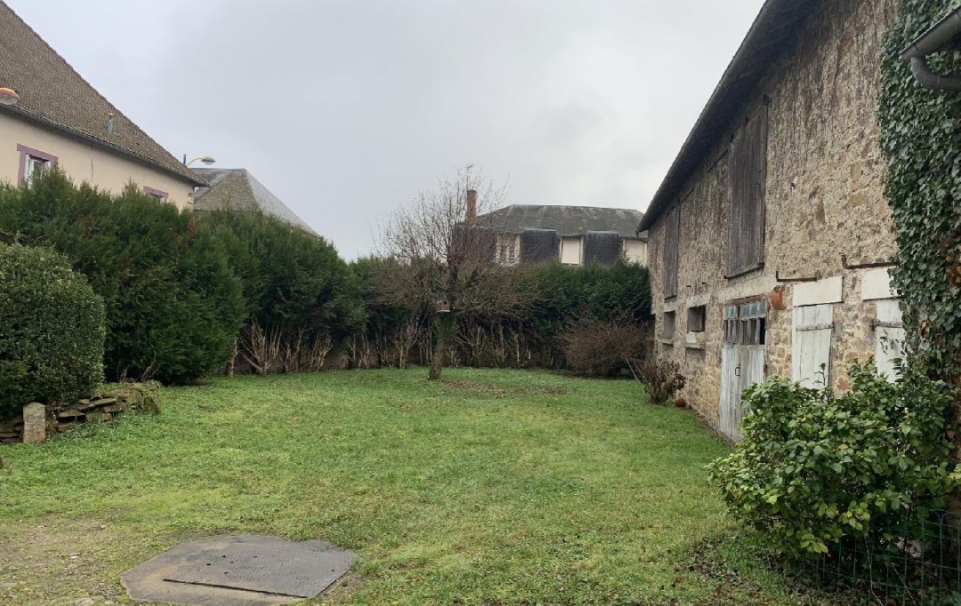 AGENCE IMMO COUR ET JARDIN : Other | MEUZAC (87380) | 220 m2 | 34 800 € 