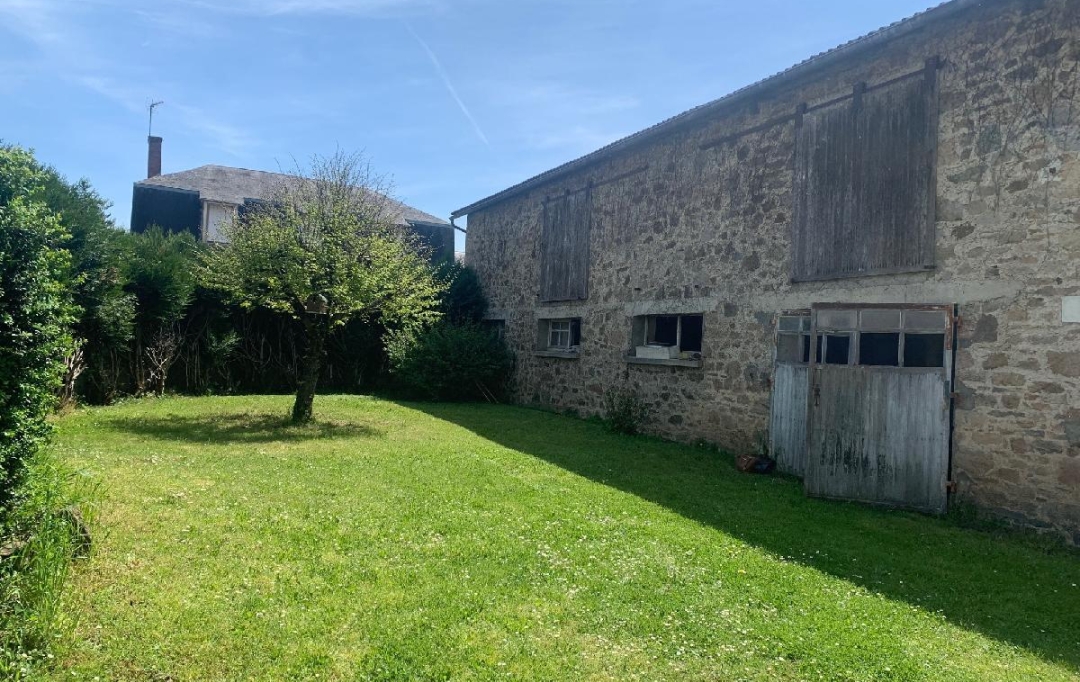 AGENCE IMMO COUR ET JARDIN : Other | MEUZAC (87380) | 220 m2 | 34 800 € 