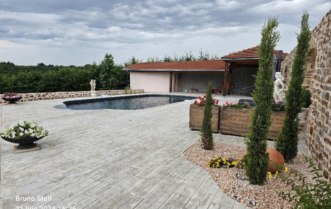 AGENCE IMMO COUR ET JARDIN : Maison / Villa | SAINT-PARDOUX-CORBIER (19210) | 210 m2 | 842 700 € 
