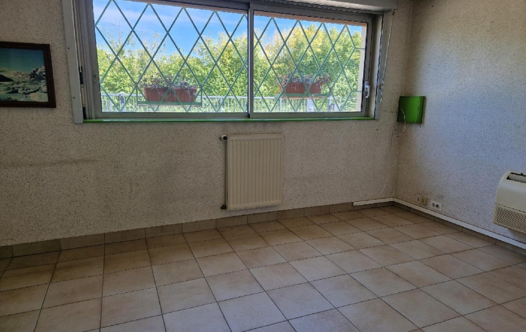 AGENCE IMMO COUR ET JARDIN : Office | LUBERSAC (19210) | 579 m2 | 158 000 € 