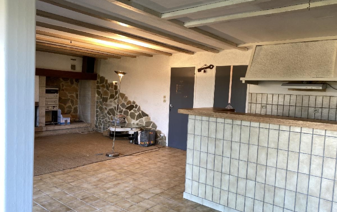 AGENCE IMMO COUR ET JARDIN : House | MEUZAC (87380) | 146 m2 | 128 000 € 