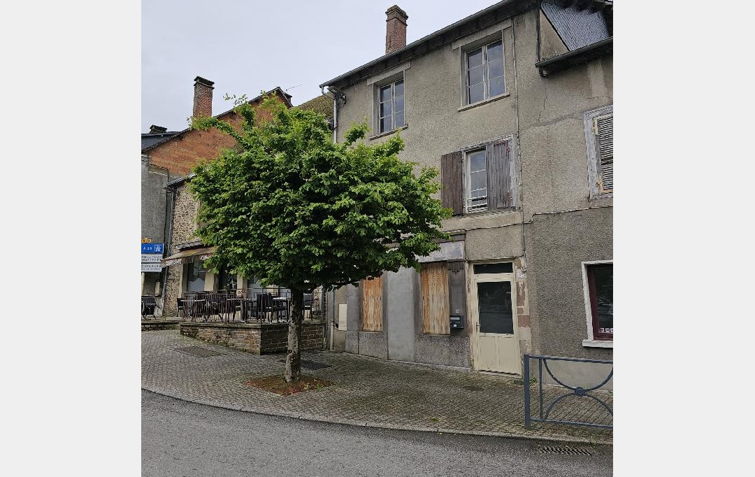 AGENCE IMMO COUR ET JARDIN : House | LUBERSAC (19210) | 140 m2 | 70 450 € 