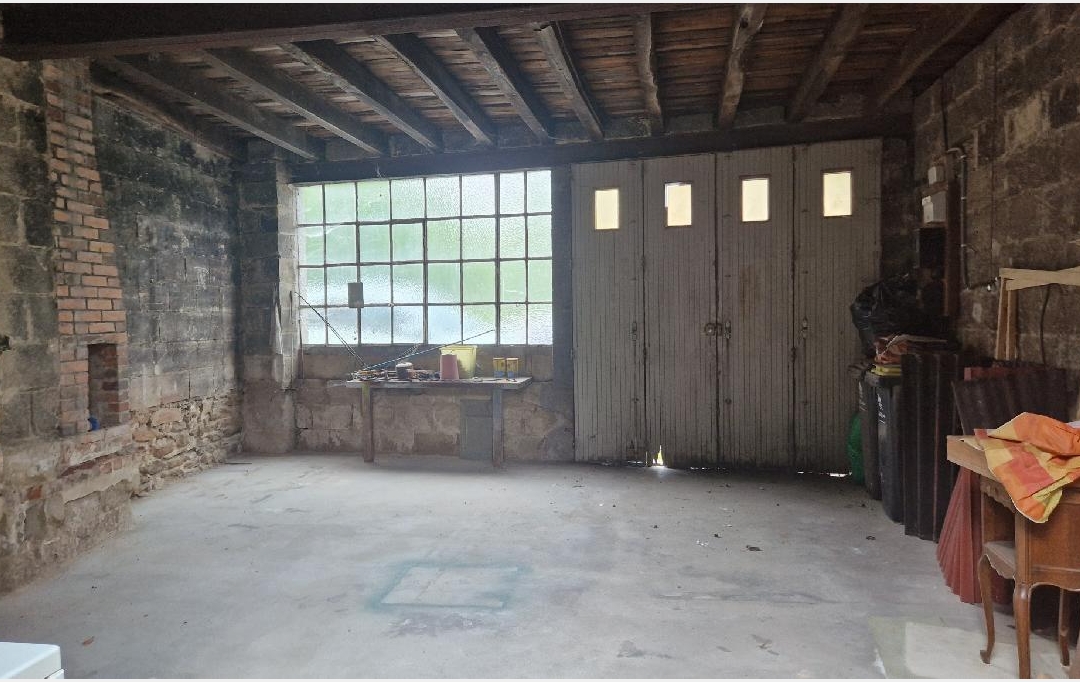 AGENCE IMMO COUR ET JARDIN : Building | ARNAC-POMPADOUR (19230) | 234 m2 | 186 450 € 