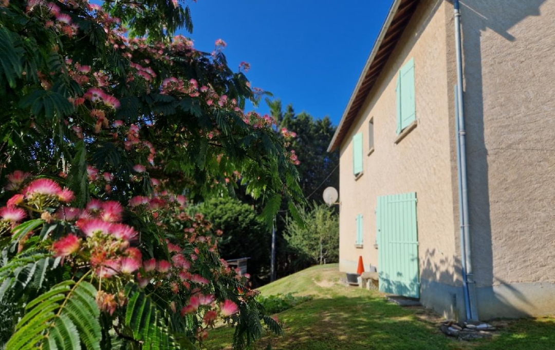 AGENCE IMMO COUR ET JARDIN : Maison / Villa | UZERCHE (19140) | 110 m2 | 146 000 € 